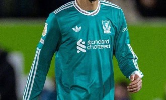 联赛四连败！利物浦2-3输给小蜜蜂，斯洛特已来到下课边缘