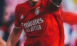 短短3年时间，他的亿元身价惨遭腰斩，26岁奔赴沙超金元足球