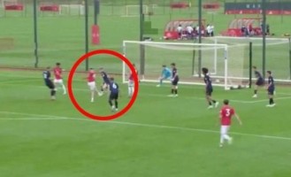 太阳报：15岁小鲁尼打入曼联U18生涯首球 但风头仍被14岁队友盖过