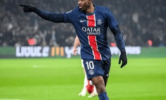 才拿金球要加薪！法甲头牌翻脸，索要梅西级工资，错把机遇当能力