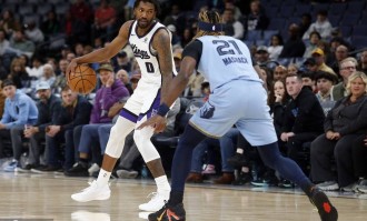 威斯布鲁克25分斯莫尔21分 国王险胜灰熊