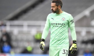 外媒：曼城邀请39岁卡森担任青训教练，但他打算继续球员生涯