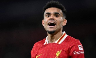 据报道，利物浦准备接受8000万英镑的出价，将球队边锋攻击手出售给德甲拜仁俱乐部