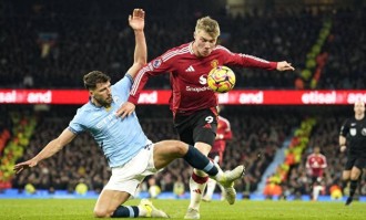 谁之过？从英超霸主到保级水准，老特拉福德没有一块草皮是无辜的